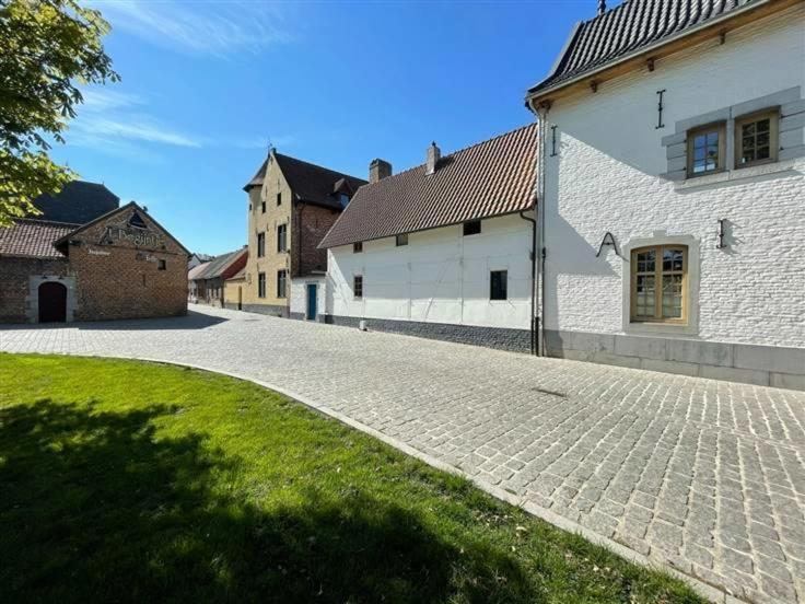 Вілла Begijnhof 9 Сінт-Трейден Екстер'єр фото